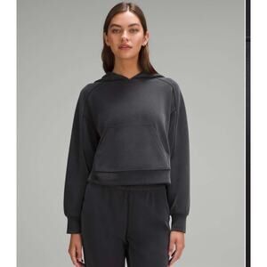 Lululemon Softstreme Hoodie
Black 6 W3HMVS